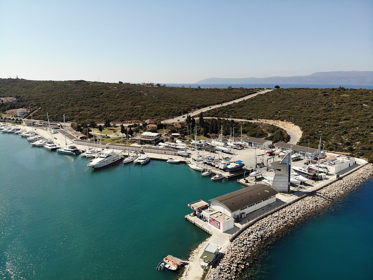 Aerial Plan Harbour marina